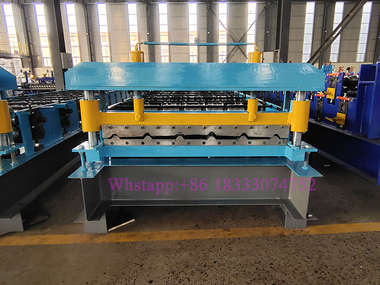 Roofing Sheet Roll Forming Machine.jpg