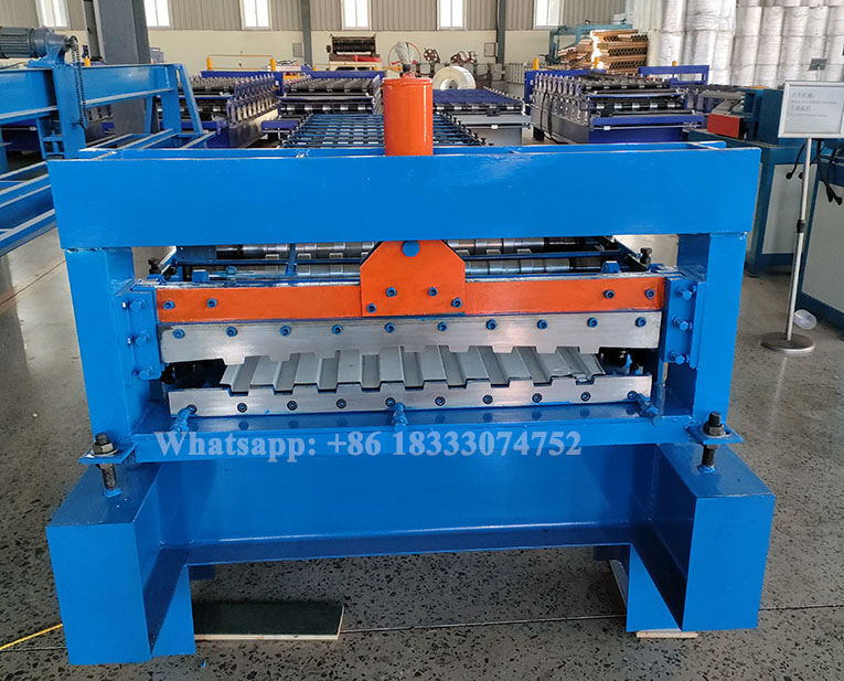 1647930365675733.jpg roller shutter door lath roll forming machinery.jpg